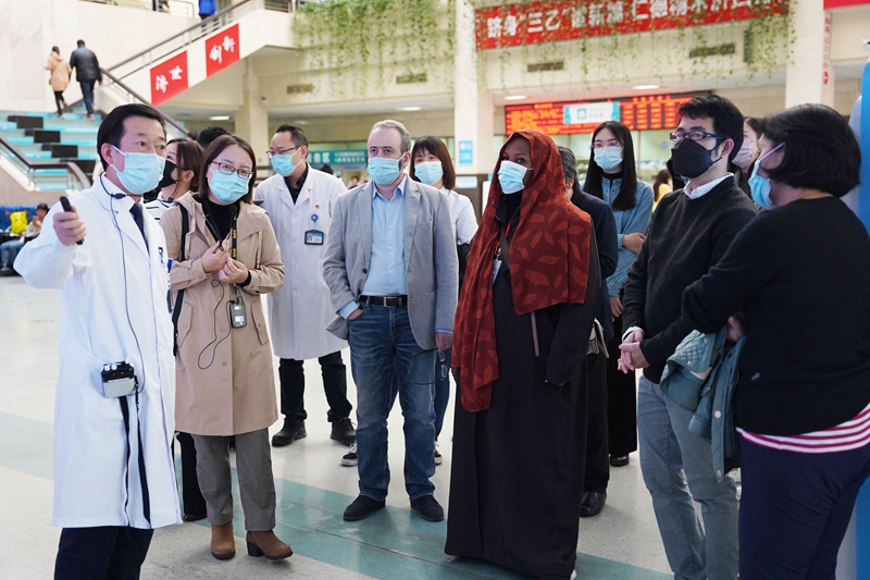 20231129 德隆國(guó)際公共衛(wèi)生論壇專家團(tuán)07.jpg