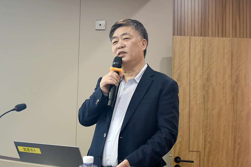 馮加喜.jpg