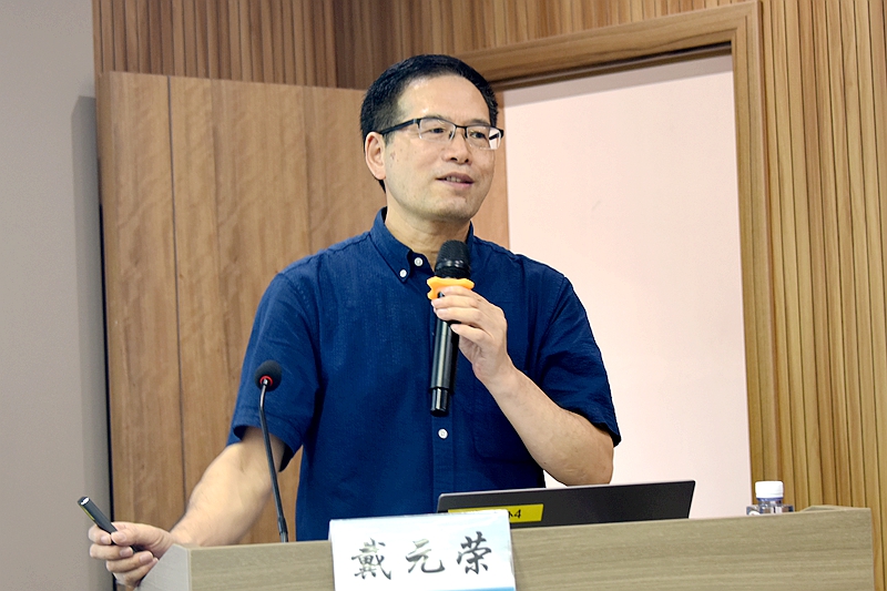 戴元榮.jpg