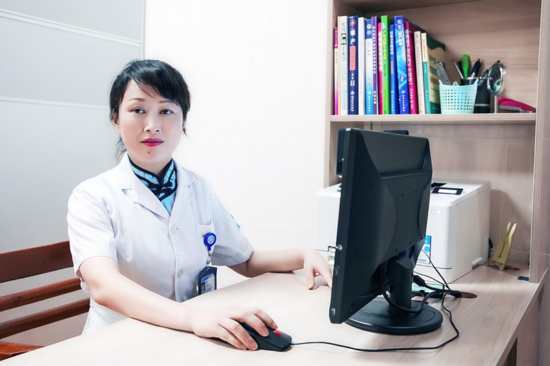許敏.jpg