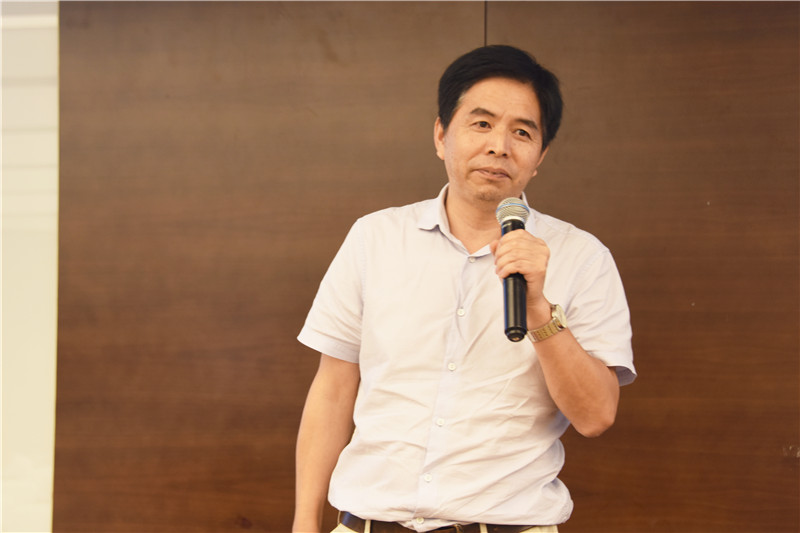 應(yīng)小明 02.jpg