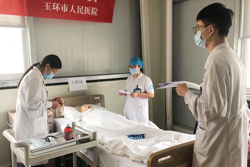 1107 臨床實(shí)習(xí)生技能競(jìng)賽4.jpg